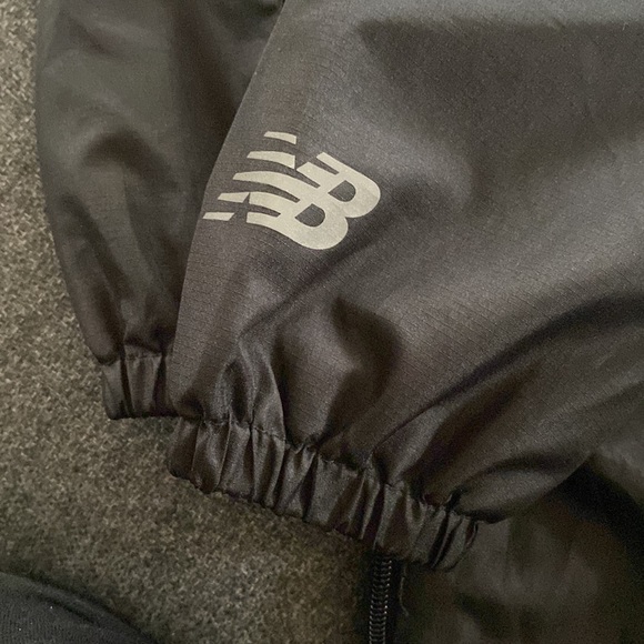 New balance wind breaker jacket 🖤 - Picture 4 of 5
